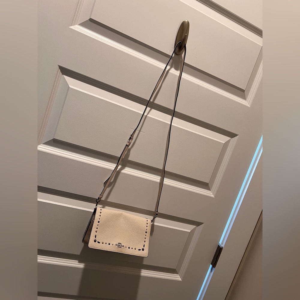 Coach Cream Crossbody Bag/Wallet - Picture 4 of 4